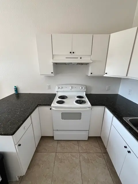 1- Bedroom/ 1-Bathroom Studio