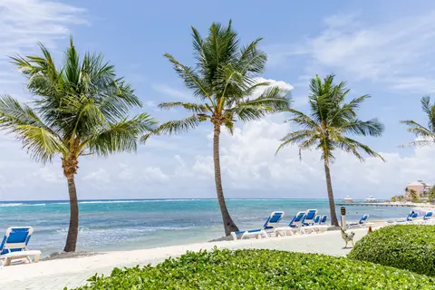 Castaway Cove ground floor income producer