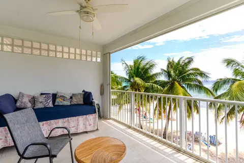 Coral Bay Village beachfront condo - incl internet and water
