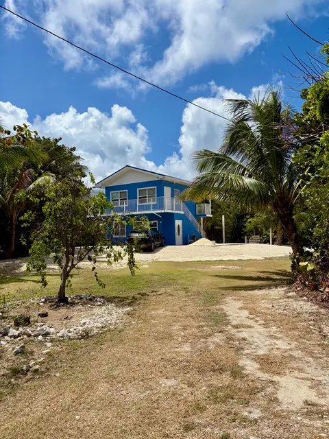 Rum Point apartment w/Ocean Views from Balcony