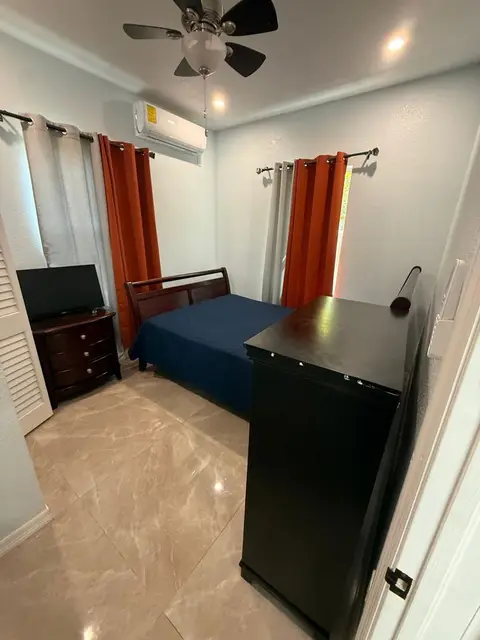Modern 1 Bed Apartment in Northward – Utilities Included – Washer/Dryer