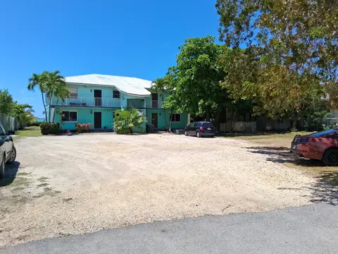 Rental Available 2 bedroom 2 bath by the seaside