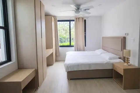 1 Bed Studio in West Bay!