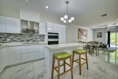 2BED 2.5BATH TOWNHOUSE | CITY PLAZA, GEORGE TOWN