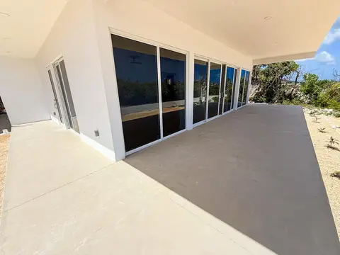 Eco Friendly Modern Home
