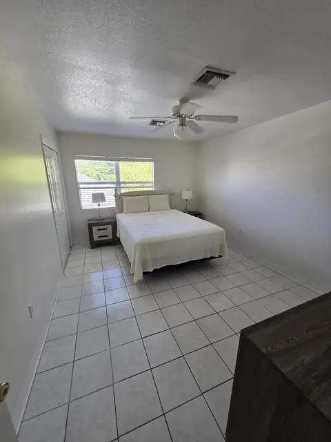 PERFECT LOCATION!! 1 Bedroom, 1 bathroom for rent off Walkers road, GT