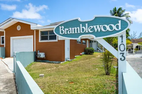 Bramblewood 2-Bedroom Apartment in West Bay