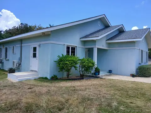 Reduced West Bay 1 bed 1 bath apartment