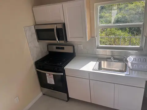 (Sale Pending) One bedroom apartment available 1st May 2026