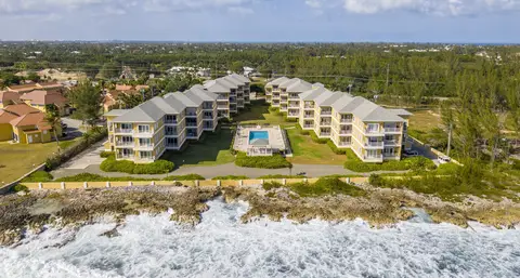 Stunning Oceanfront 3BR/2BA | South Shore