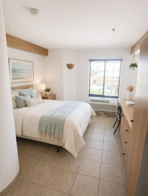 Affordable, All-inclusive on West Bay rd. Steps from SMB