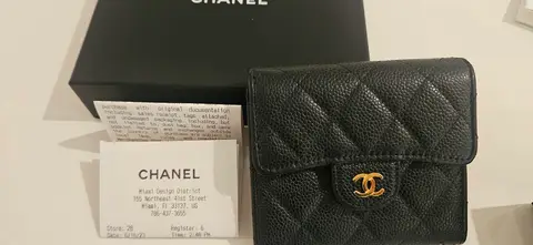 CHANEL Woman Purse - Authentic