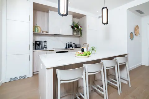 2 bed, 2 bath at The Grove Too, steps away from Seven Mile Beach