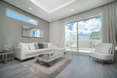 1 bed, 1 bath at The Grove for long-term rental, steps away from Seven Mile Beach