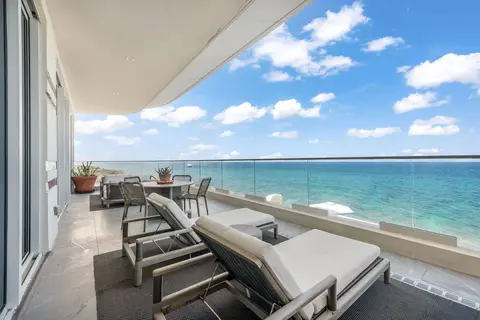 FIN OCEANFRONT CORNER CONDO