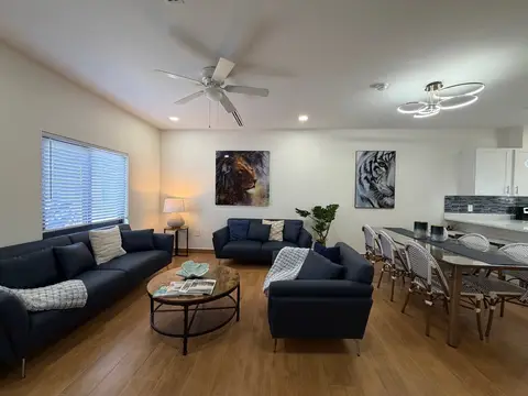 CENTURY 21 | RAVEN MANOR 2 BEDROOM RENTAL