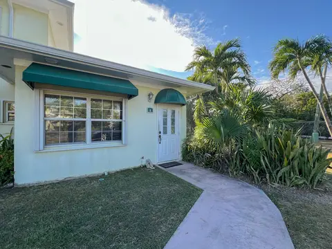 South Palms 1 bed in South Sound