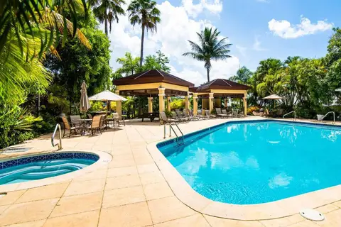 Laguna | Relaxing Family Oasis on Seven Mile Beach - SHORT TERM ONLY - View Local rates NOW!