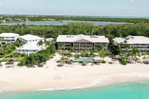 Agua Bay | Premium 7Mile Beach - SHORT TERM ONLY - View Local rates NOW!