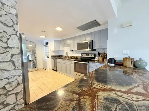 VILLA PAPPAGALOS 2 BED/ 2 BATH TOWNHOUSE