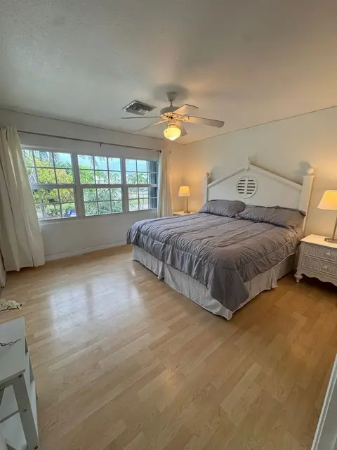 2bed 2.5bath TownHouse - Tropical Breeze
