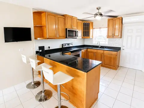 (Sale Pending) 2 Bed 1 Bath INCLUDES WIFI