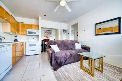 Windsor Lakes | 2bed 2bath | Smart Investment
