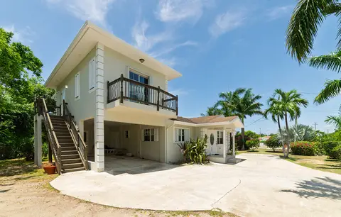 CENTURY 21 | SAVANNAH 3 BED HOME WITH 1 BED RENTAL INCOME PLUS $25K CASHBACK SAVINGS.