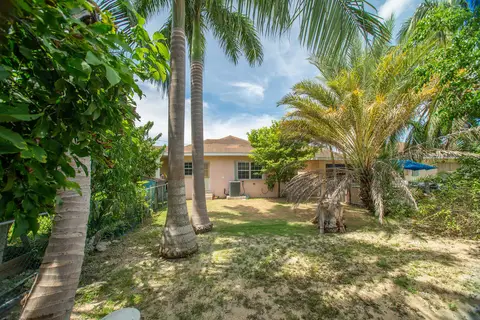 (Sale Pending) Smith Road Villas