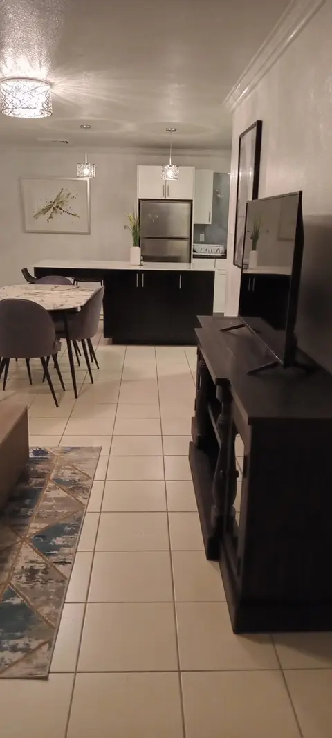 UTILITIES INCLUDED..Available Immediately 2BED 2BATH APARTMENT