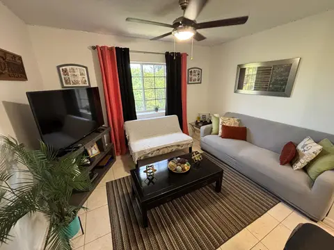 LAKESIDE ONE BEDROOM AVAILABLE SEPTEMBER 1ST