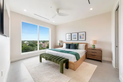 Stunning Resort Condo - ALL INCLUSIVE - Short Term
