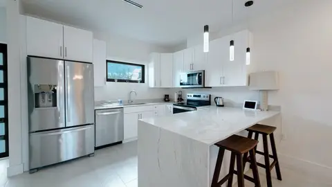 THE LAGOONS WATERFRONT TOWNHOUSE