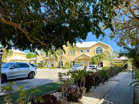 Hidden Garden 2 Bed 2.5 Bath End Townhouse