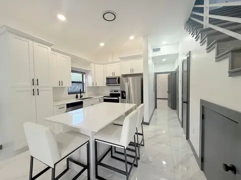 BRAND-NEW 2 BED + DEN - PROSPECT