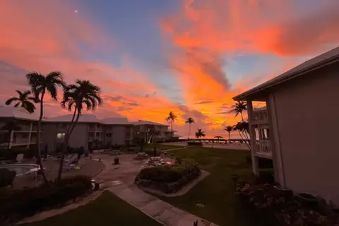 Short term rent - Stunning Ground Floor 2Bed, 2Bath Beach Condo with Breathtaking Sunset View