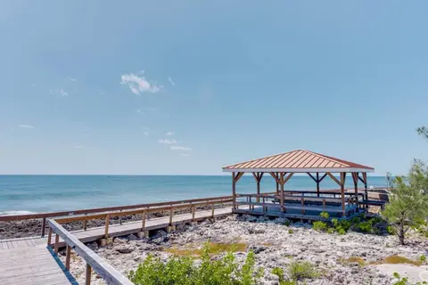 Ocean club seaside luxury - SHORT TERM ONLY - View Local rates NOW!