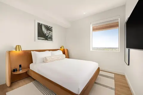 FOR LEASE | ONE|GT Unit 826 Arise Suite - 2-bed & 2-bath