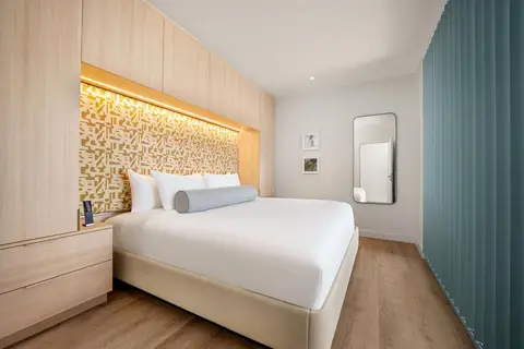 FOR LEASE | ONE|GT Unit 606 Radiance Suite - 1 Bed+ Den