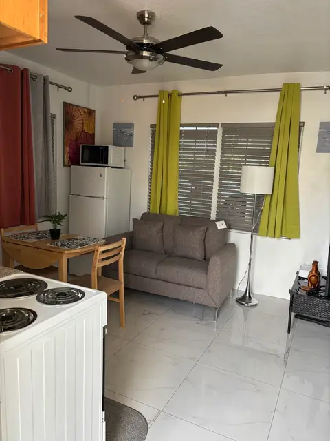 *For Rent* 1 Bed/1 Bath Apartment
