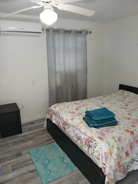 (Sale Pending) Room rent available