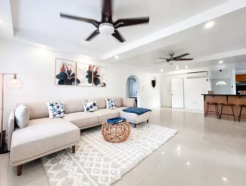 ALL INCLUSIVE 2 Bedroom Home in West Bay