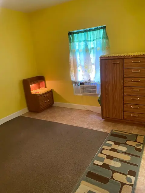 2 Bedrooms for RENT in a 3 Bedroom House