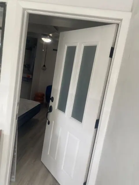 cozy one bedroom close to town and walkers rd schools