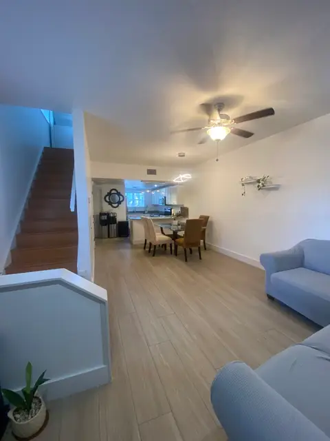 For Rent: 2 Bed/ 2.5 Bath @ George Town
