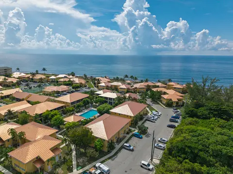 CENTURY 21 | OCEAN CLUB 2BED/2.5BATH CONDO