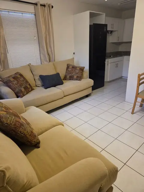 1 bedroom 1 bath furnished apartment (Lower Valley/Bodden Town)