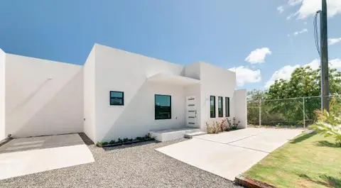 CENTURY 21 | BRAND NEW 3-BEDROOM HOME IN HYRE VIEW