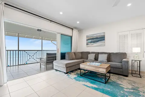 CENTURY 21 | DISCOVERY POINT PENTHOUSE BEACHFRONT - PROVEN INCOME GENERATOR