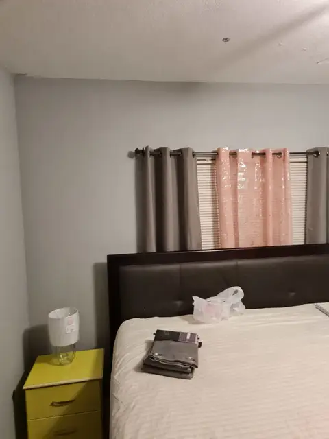2 ROOMS KING AND Queen: FOR RENT WITH KITCHEN AND BATHROOM NO LIVING ROOM